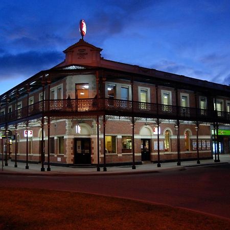 Grand Terminus Hotel Bairnsdale Extérieur photo