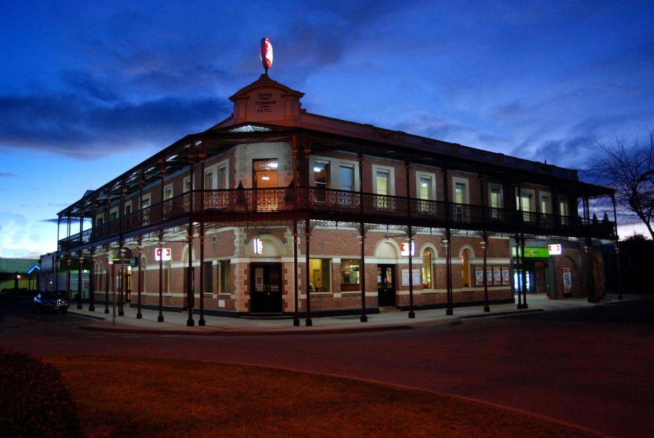 Grand Terminus Hotel Bairnsdale Extérieur photo